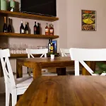 فندق مبيت وإفطار Andirivieni 4*