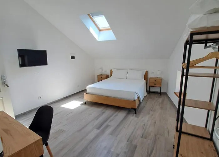 Alojamento de Acomodação e Pequeno-almoço Andirivieni