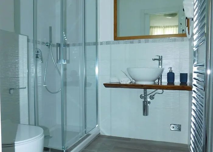 Alojamento de Acomodação e Pequeno-almoço Andirivieni 3*