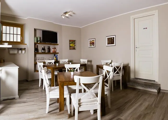 Andirivieni Oda ve Kahvaltı 3*